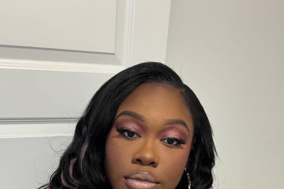 Queen Expressions Glam