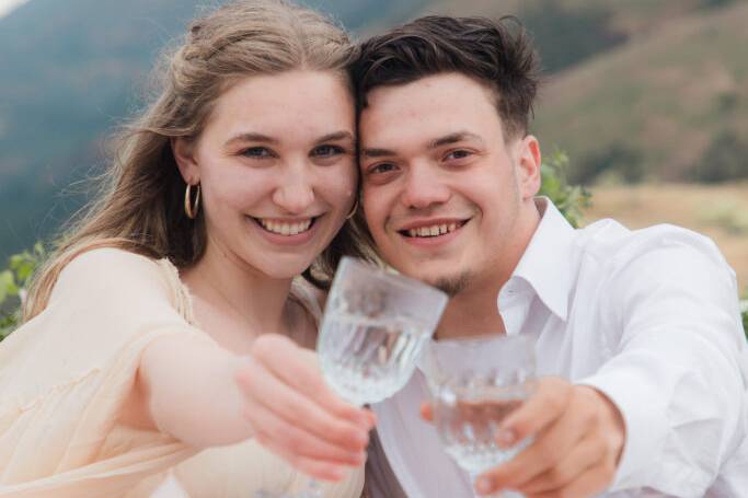 Rowena Crest Elopement