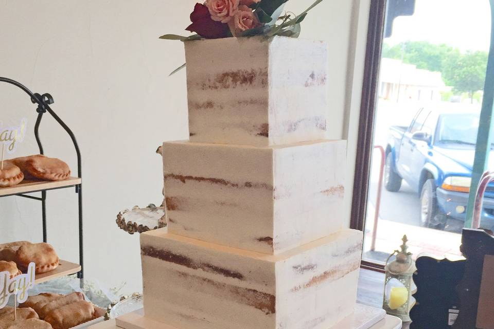 Naked style with Swiss meringue buttercream