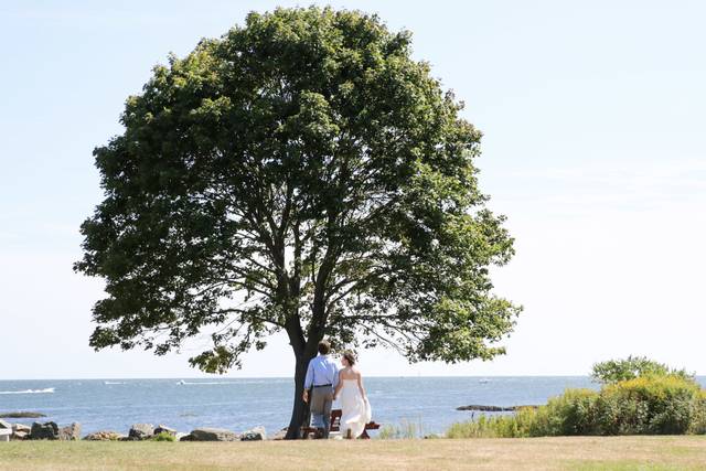 Great Island Common
New Hampshire
Bride & Groom