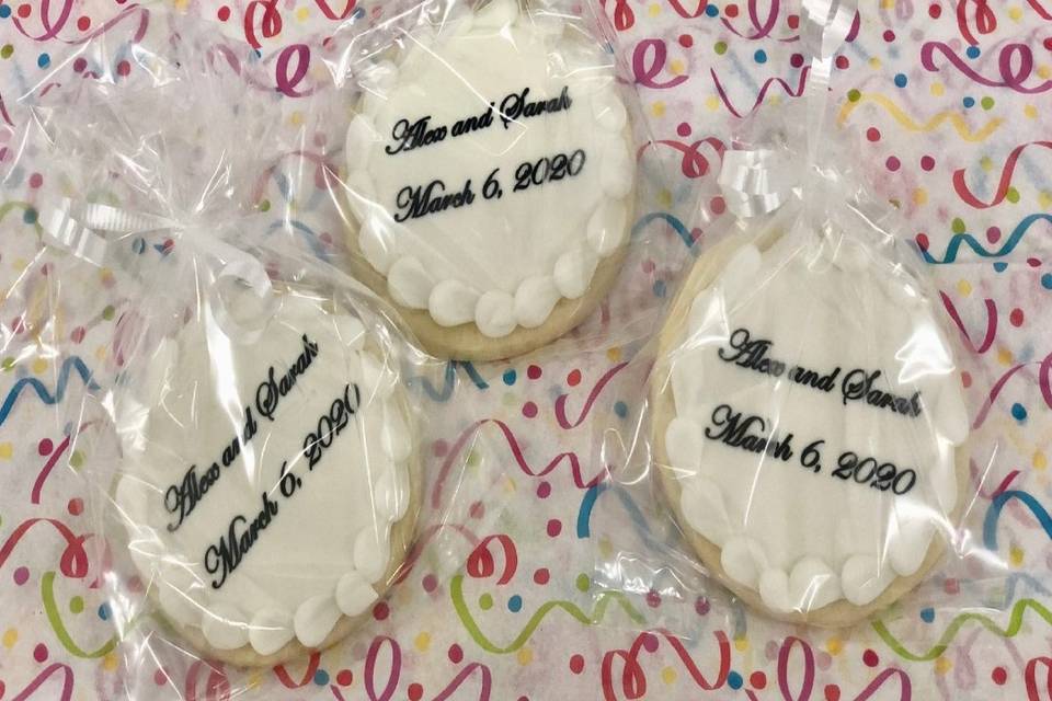 Personalized wedding cookies