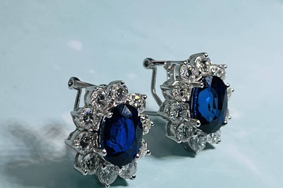 Stunning Blue Sapphire Earring
