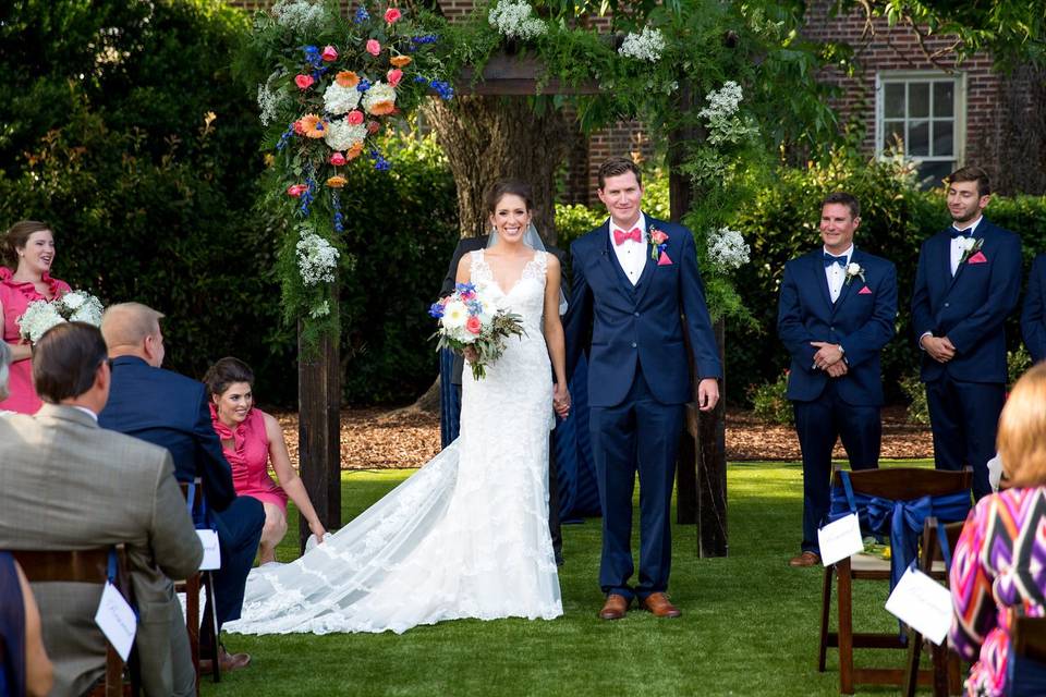 The newlyweds | Tiffany L. Johnson Photography