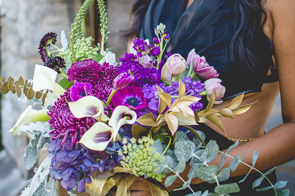 Featured in Borrowed & Blue - Edgy Elegance Styled Photoshoot by Ashley Vause Events (http://www.ashleyvauseevents.com/) in the Historic Oakwood Cemetery. Photos provided by Rose Trail Images (http://rosetrailimages.pictures/). Flowers by Fallon's Flowers.