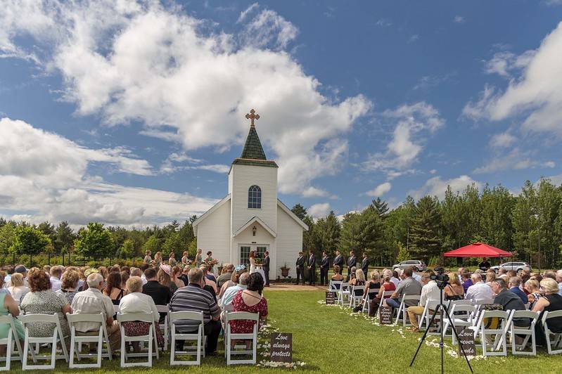 Ceremony on chapel lawn