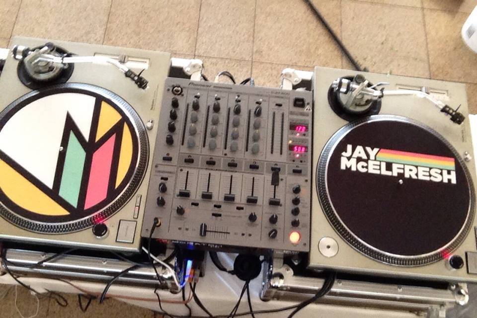 Dj equipment