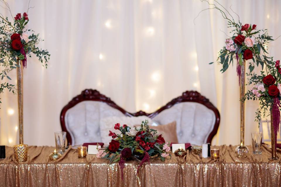 Gold sequin table linen