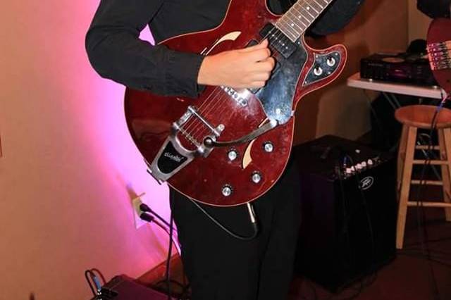 Jonathan Nilsen | Cocktail hour with classical guitar or lead guitar