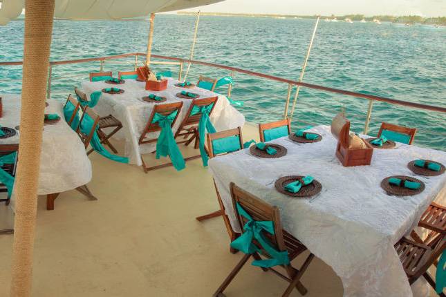 La Barcaza Wedding And Event Boat