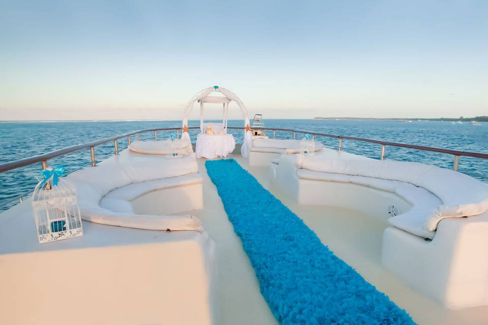 La Barcaza Wedding and Event Boat