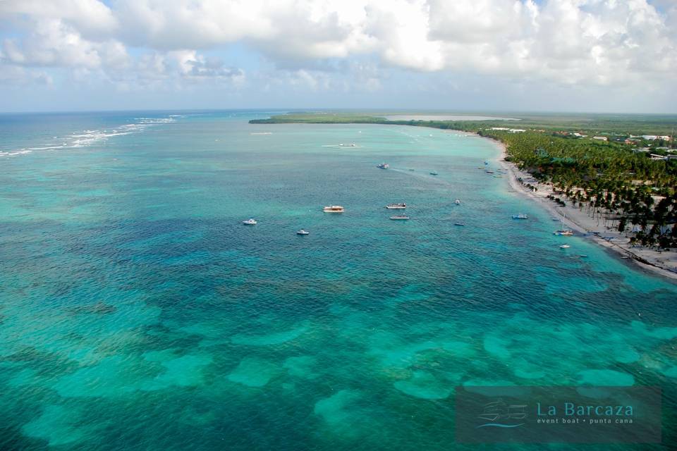 La Barcaza Wedding and Event Boat