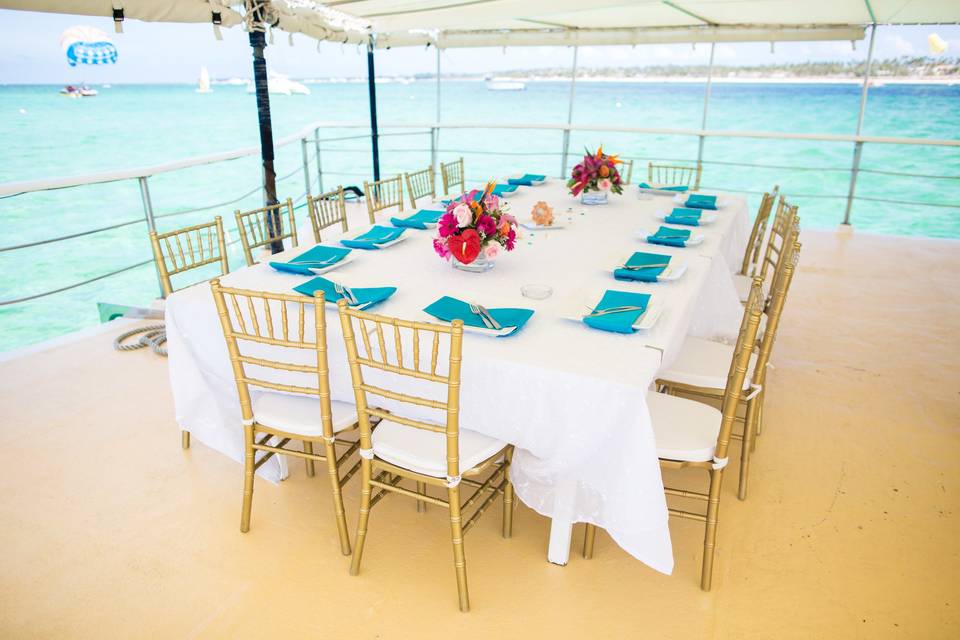 La Barcaza Wedding And Event Boat