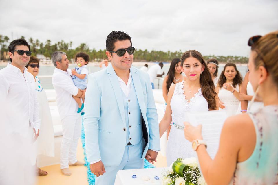 La Barcaza Wedding And Event Boat