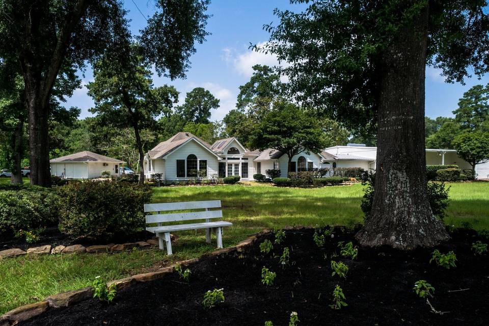 Serenity Rose Farmhouse & Event Space in Conroe, TXPhoto: Eric Velado