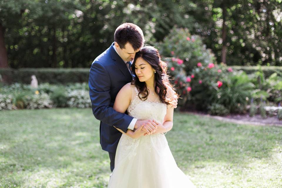 Couple in gardens