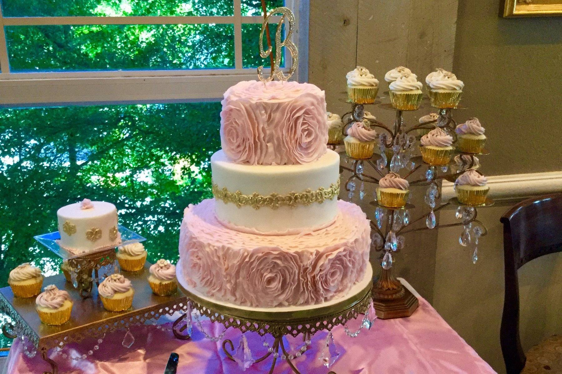 Wonder Cake Creations - Wedding Cake - Sarasota, FL - WeddingWire