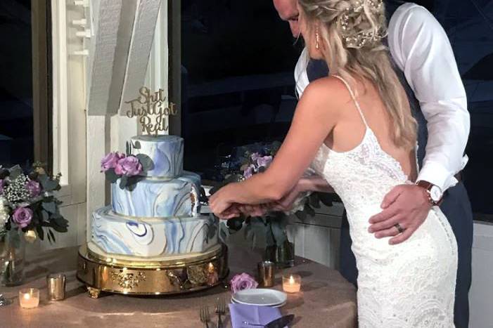 Cake cutting