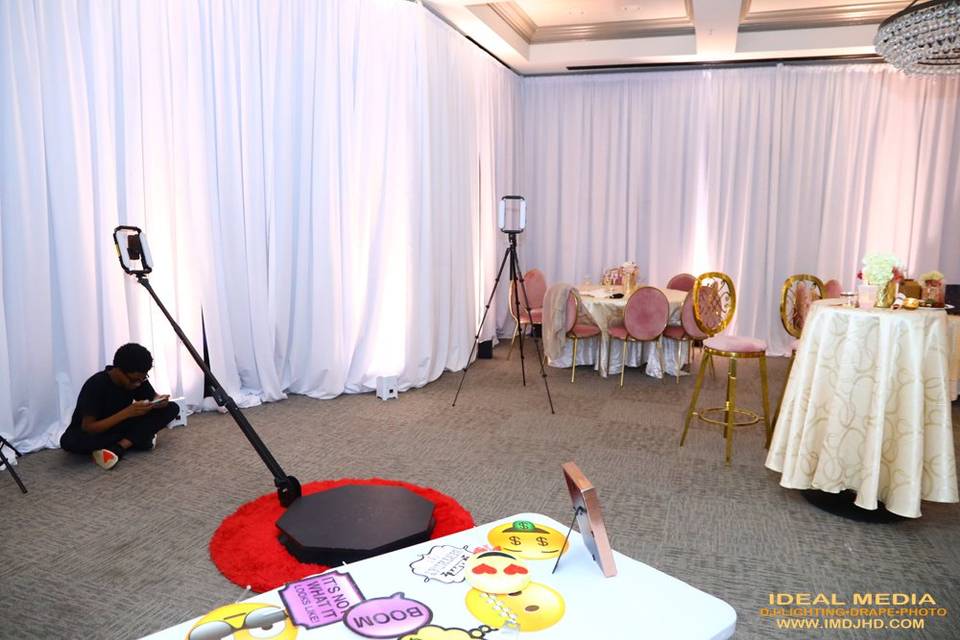 White Drape & 360 VideoBooth