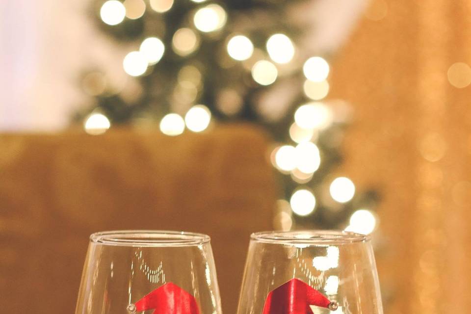 Wine glass for couple | Hamilton Photography