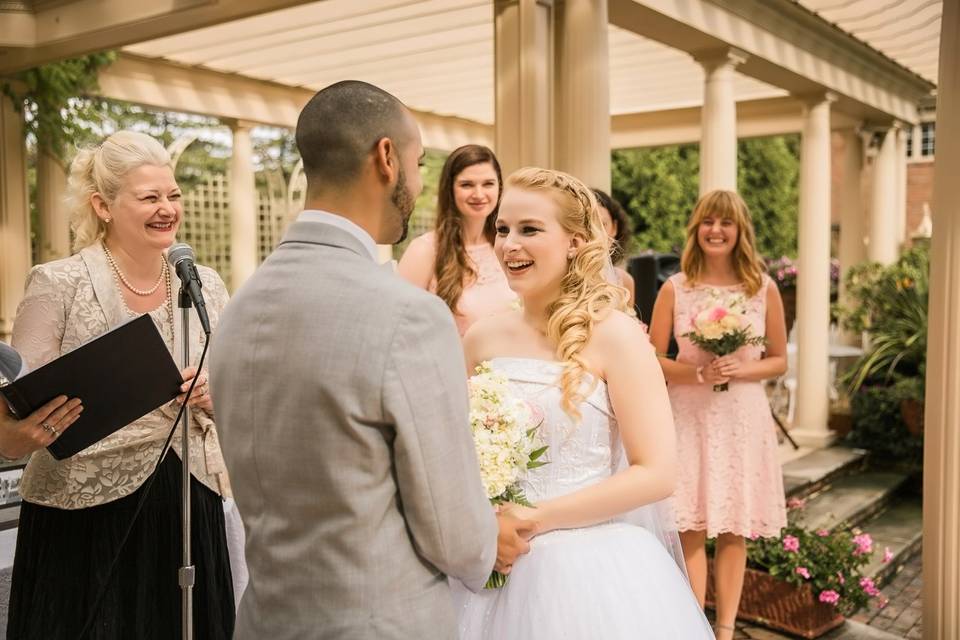 Rev. Annie NYC - Wedding Officiant