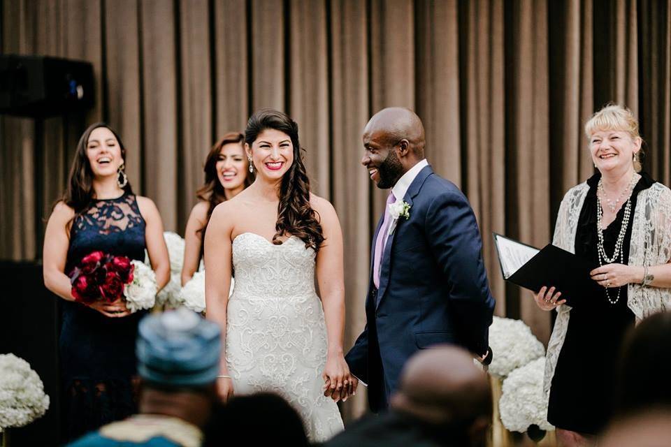 Rev. Annie NYC - Wedding Officiant