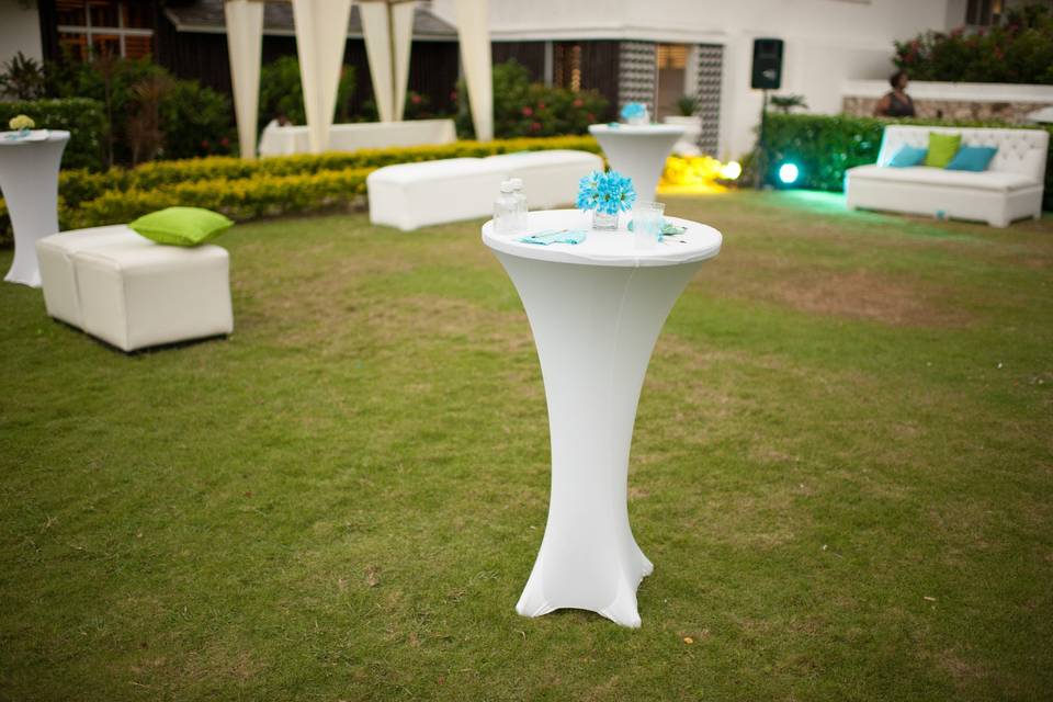 Cocktail table