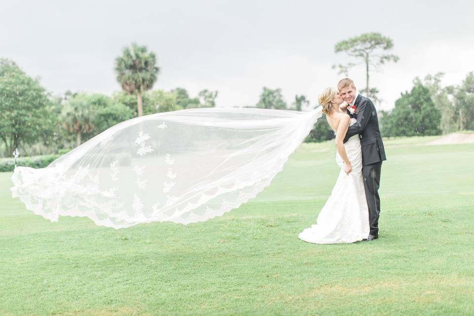 Lovely couple | Photo By: The Hendricks Photography