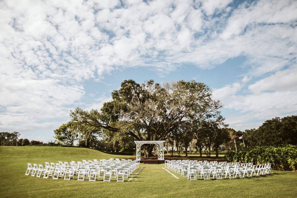 Ceremony setup | Photo Credit: Shaina Deciryan