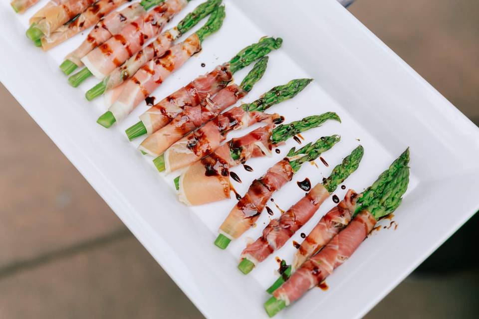 Prosciutto-wrapped asparagus