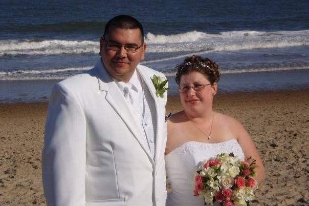 Steven and Lucia Filey
A sea side wedding on September 19th, 2009. What a beautiful moment.
