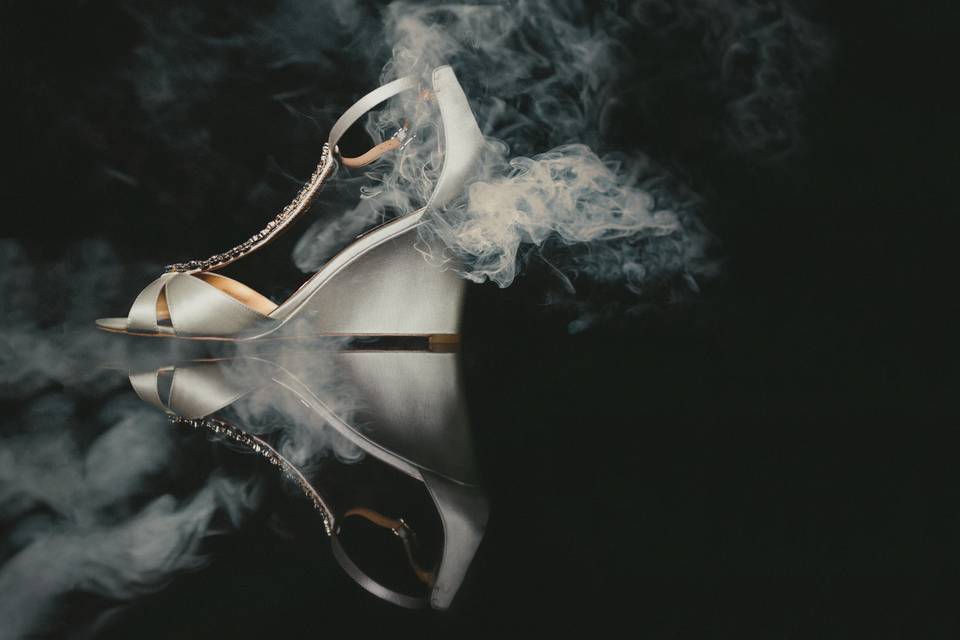 Smoking hot shoes wedding shoe details.
