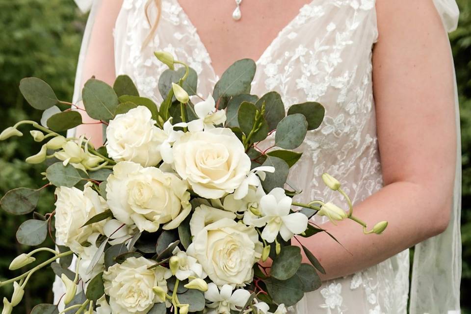 White cascading bouquet