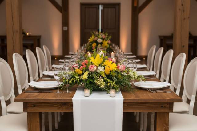 Yellow-banquet-centerpiece