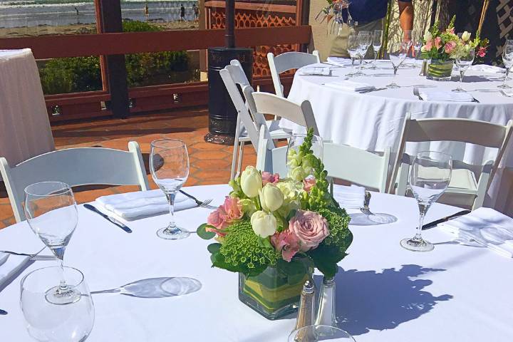 Tulips-short centerpiece