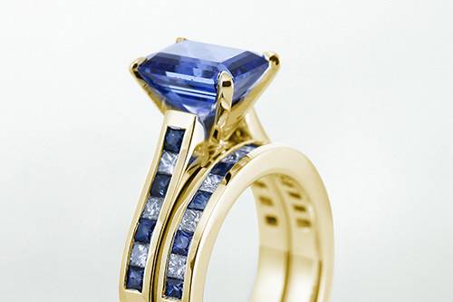 Sapphire Engagement Ring Yellow Gold