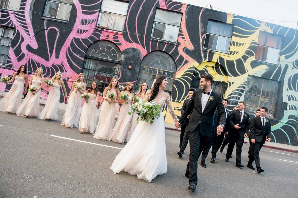 The couple with their bridesmaids and groomsmen