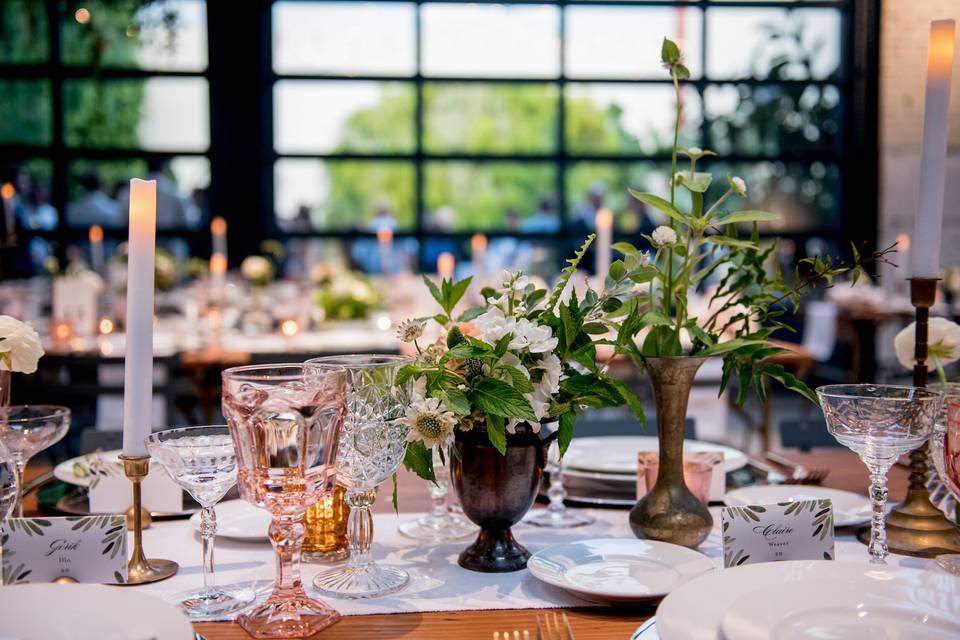 Table setting with centerpiece