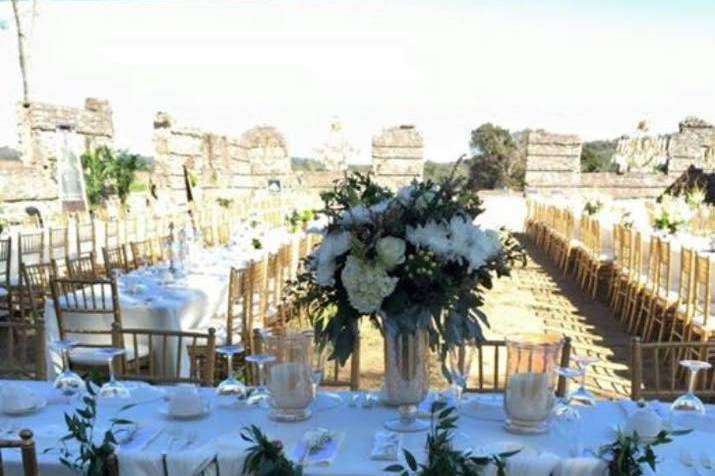 Head table seating