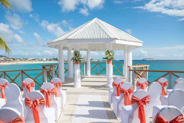 Sonesta Maho Beach Resort, Casino & Spa