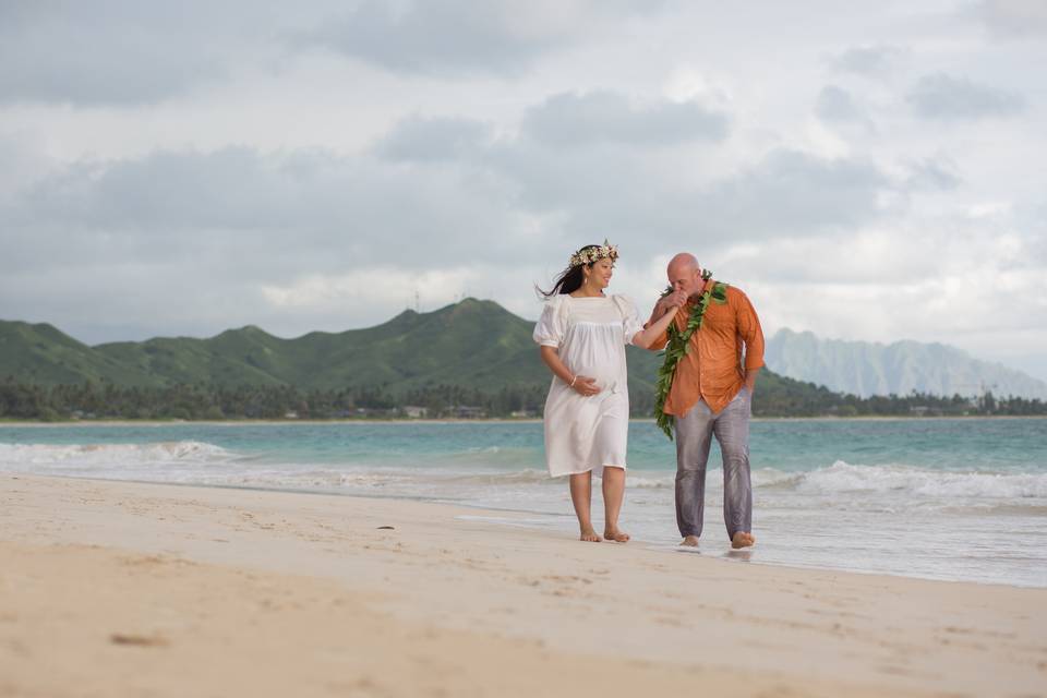 Island Limousine Oahu, HI | Kailua Beach wedding