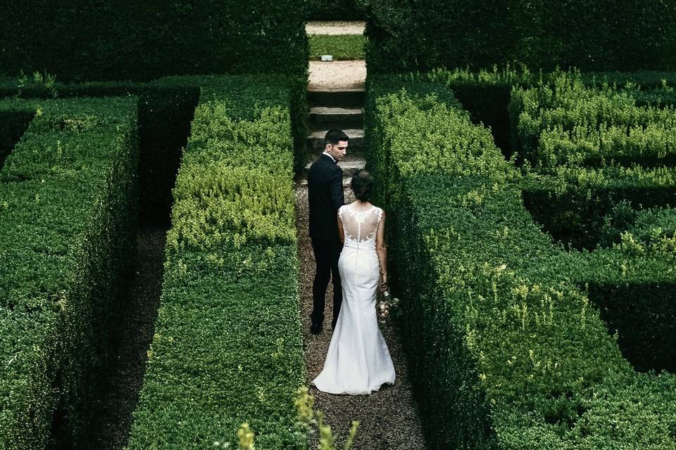 Slow moments before ceremony