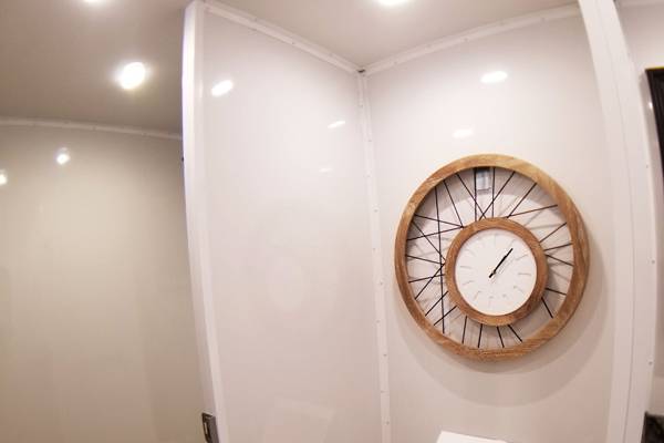 Mens Room