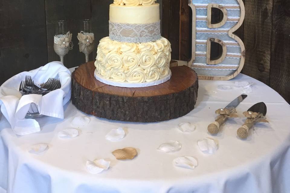 3-tier wedding cake with floral icing