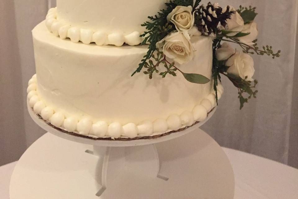 2-tier wedding cake