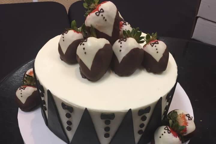 Tuxedo grooms cake