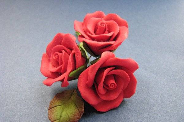 3 Rose Spray 2 - Red