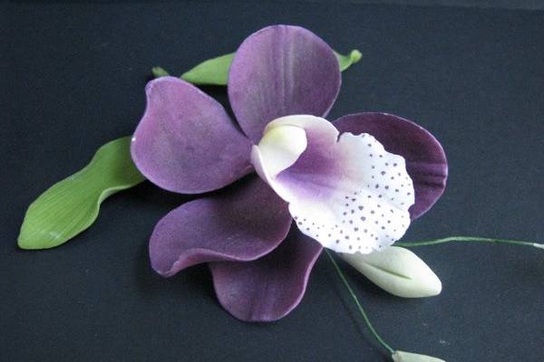 Amethyst Orchid Spray - http://www.gumpasteflowerstore.com/amorsp1.html