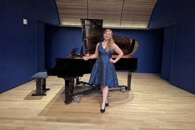 Alize Rozsnyai - Soprano