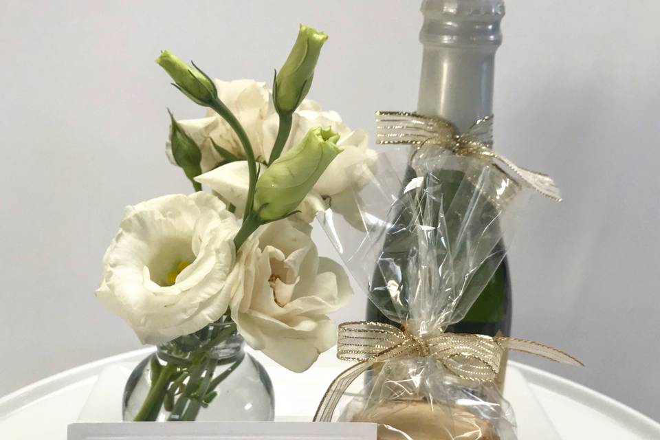 Elegant wedding welcome gifts