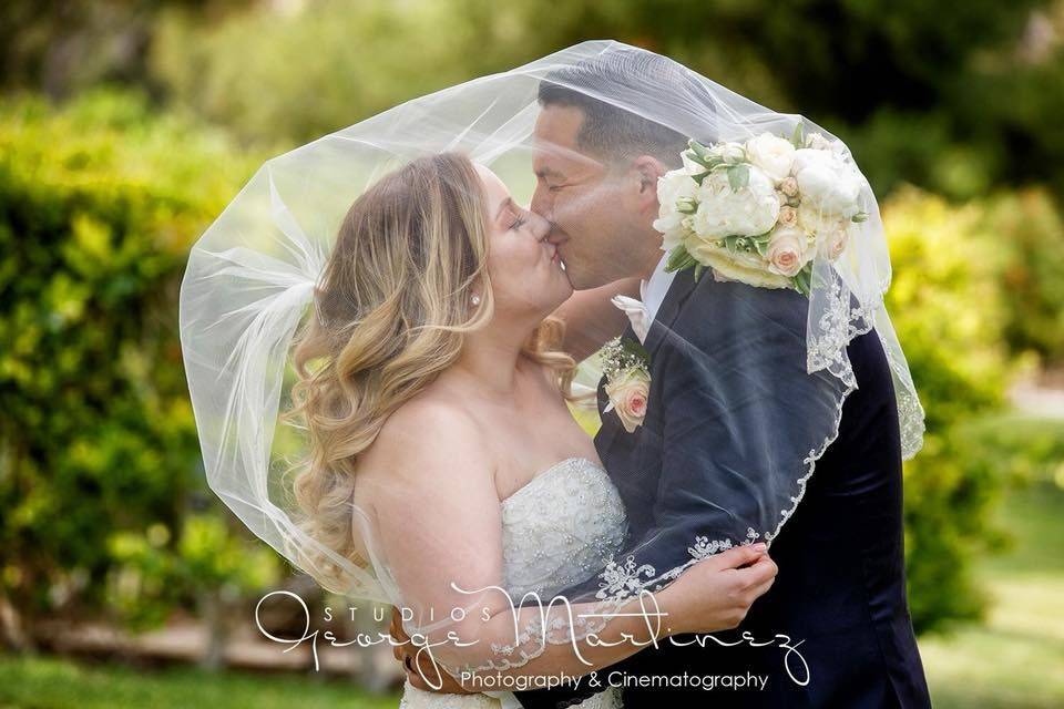 Couple's kiss